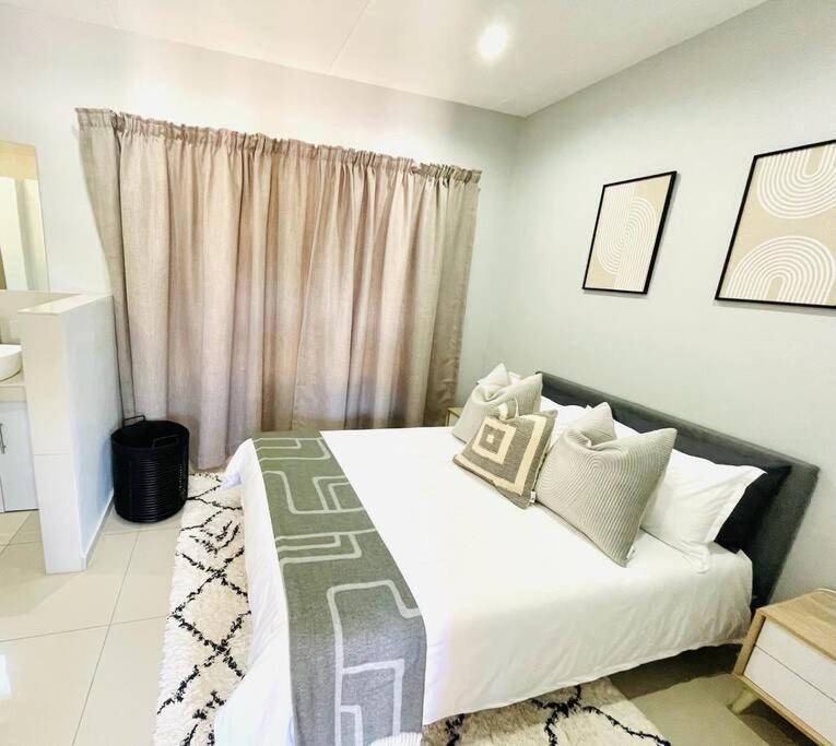 Trendy, Comfortable 1 Bedroom Apartments In Mthatha Extérieur photo