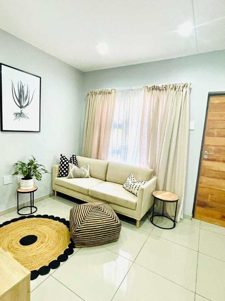 Trendy, Comfortable 1 Bedroom Apartments In Mthatha Extérieur photo